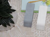 KREMOWY KLIN STOPER DO DRZWI BLOKADA ZABEZPIECZENIE  PRZED DZIEĆMI ODBOJNIK OCHRONA PALCÓW DZIECI + ZAWIESZKA - 5