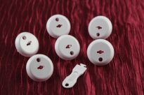 BLOKADY ZAŚLEPKI ZATYCZKI DO GNIAZDEK ZABEZPIECZENIE KONTAKTÓW PRZED DZIEĆMI ZAŚLEPKA Z BOLCEM 6 SZT - 7