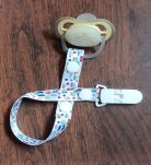 AUTKA ZAWIESZKA DO SMOCZKA PRZYPINKA NA SMOCZEK Z KLIPSEM TASIEMKA DLA CHŁOPCA - 3