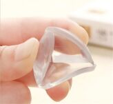 ZABEZPIECZENIE OSŁONKI SILIKONOWE NAROŻNIKÓW ROGÓW MEBLI STOŁU OSŁONA NA NAROŻNIKI KANTY OSTRE BRZEGI 4SZT - 4