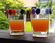 TRUSKAWKI KOLOROWE ZNACZNIKI NA SZKLANKI KIELISZKI DRINKI NAPOJE SILIKONOWE NAKŁADKI ZESTAW 12SZT - 3