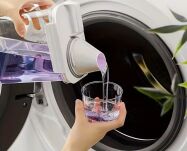 POJEMNIK ORGANIZER PUDEŁKO NA PROSZEK PŁYN DO PRANIA PŁUKANIA Z MIARKĄ ZAMYKANE NA DETERGENTY 1100ML - 6